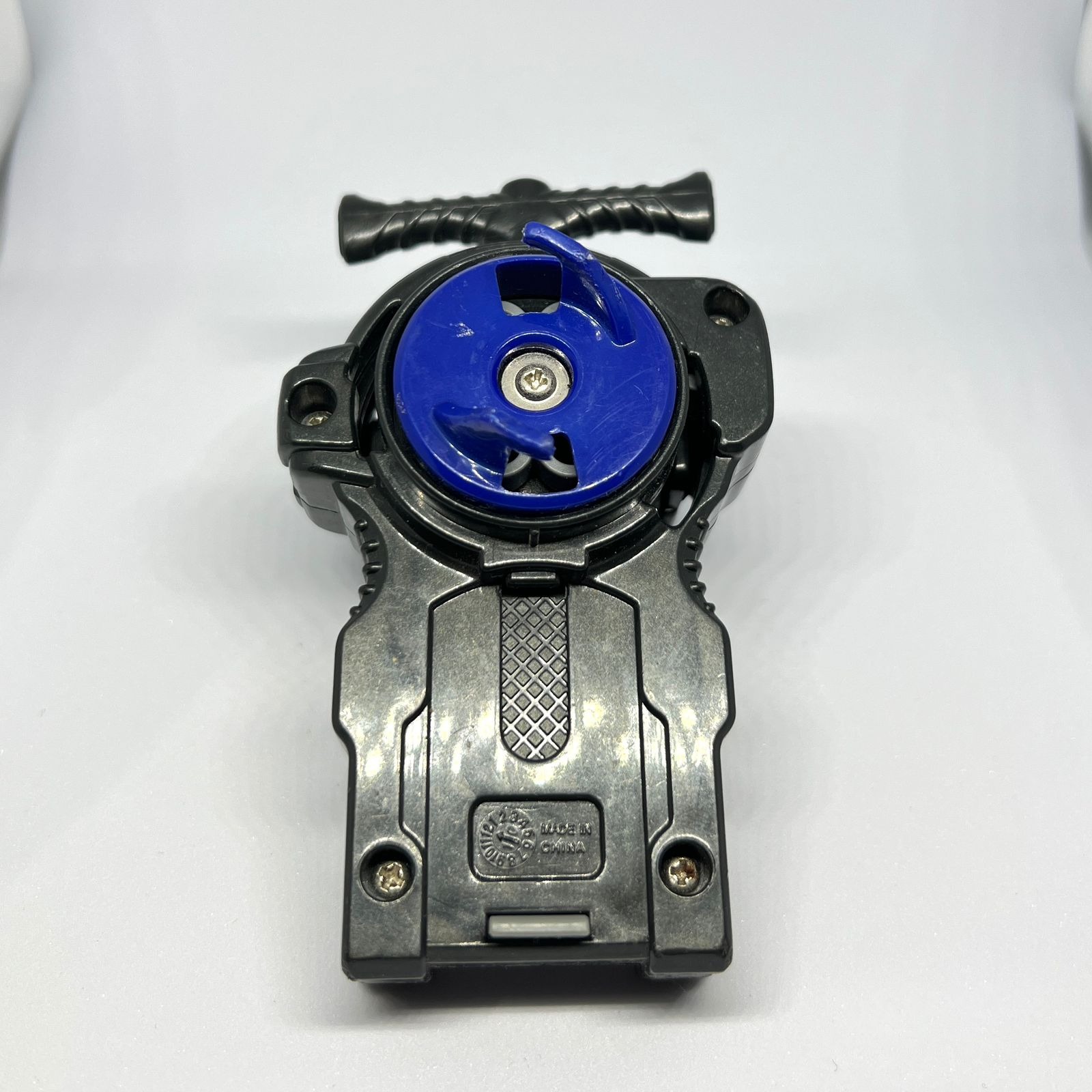 LR launcher Metal Beyblade thumbnail 2