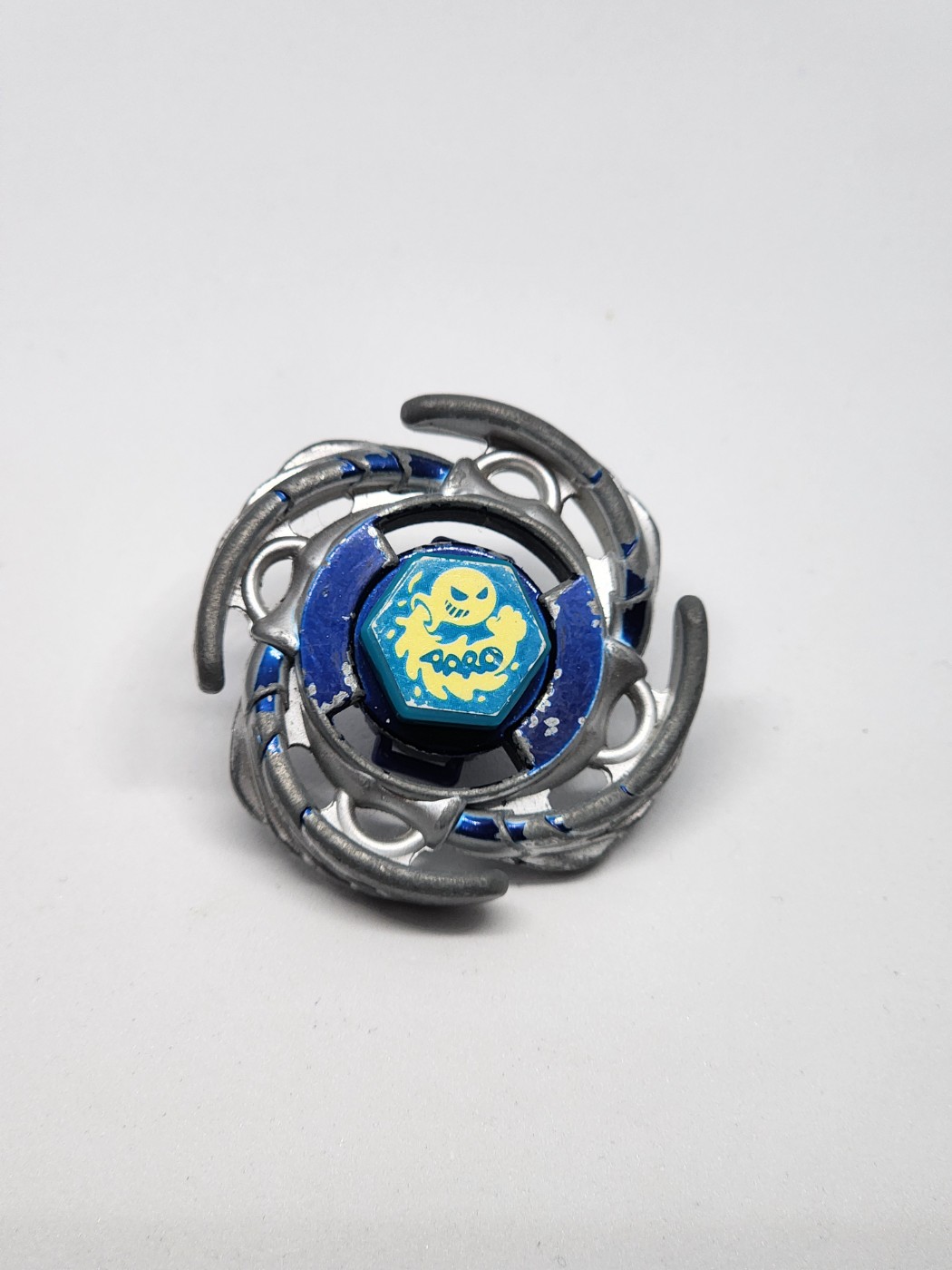 Prehybrid Aquario 105F - Metal Beyblades Beyblade available in Tunisia